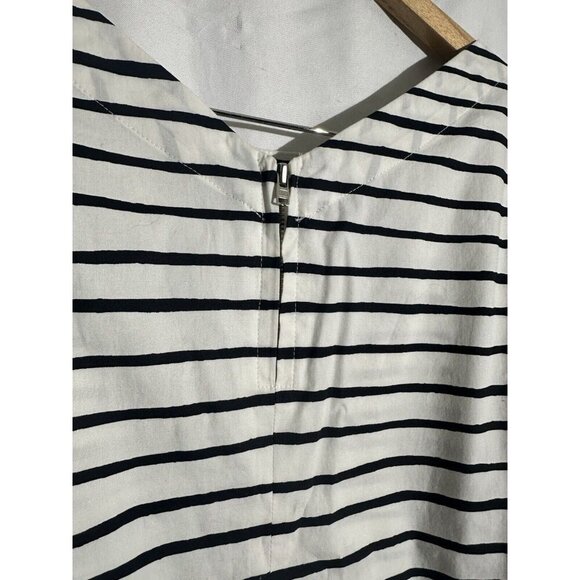 J.Crew Women’s black&white striped box short sleeve top size small - Picture 2 of 7